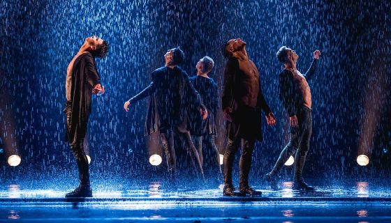 Шоу под дождём IV. Мужчина vs Женщина