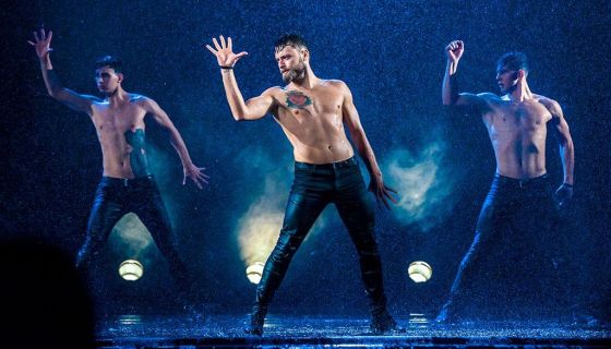 Шоу под дождём IV. Мужчина vs Женщина