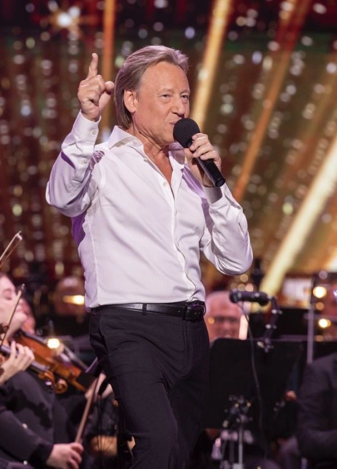 Дмитрий Харатьян